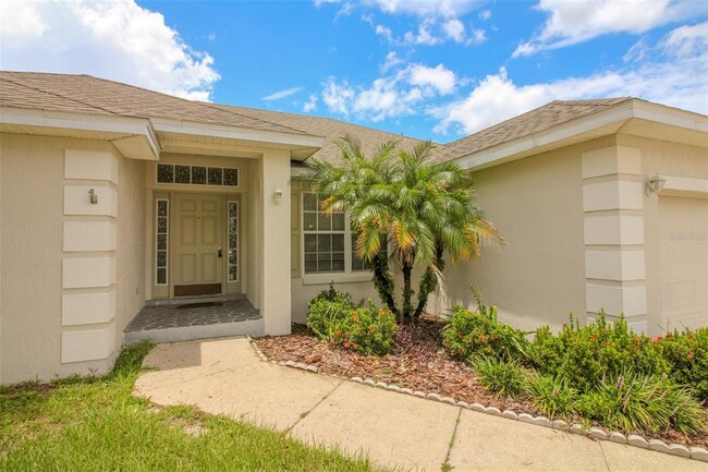 6719 Highlands Creek Blvd in Lakeland, FL - Foto de edificio - Building Photo