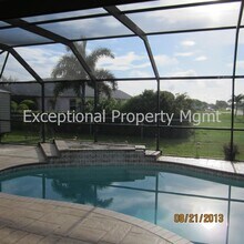3029 SW 4th Pl in Cape Coral, FL - Building Photo - Building Photo