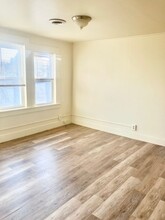 209-211-211 Caroline St in Derby, CT - Building Photo - Building Photo