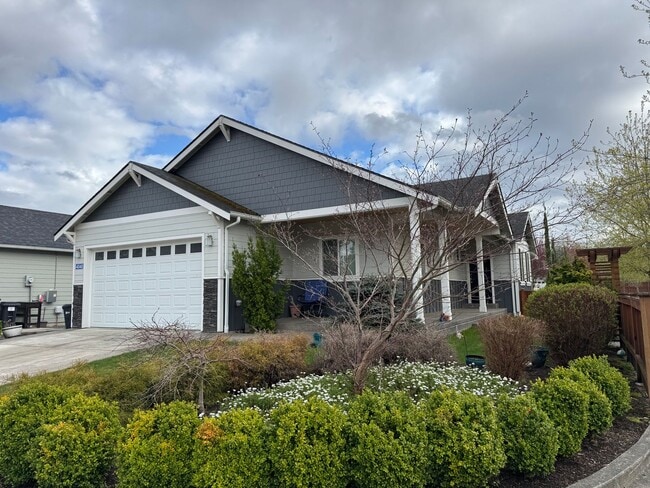 4040 Autumn Wy in Mount Vernon, WA - Building Photo - Building Photo