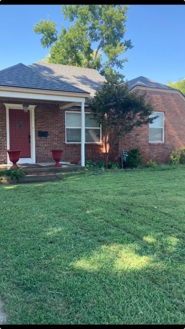 property at 2723 E 3rd St