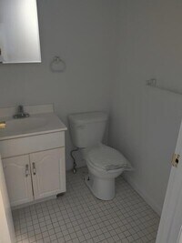 906 N 42nd St photo'