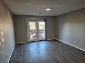 1325 N Meridian Ave in Wichita, KS - Foto de edificio - Building Photo