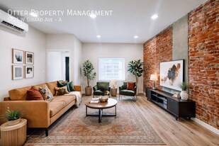 5621 W Girard Ave in Philadelphia, PA - Building Photo