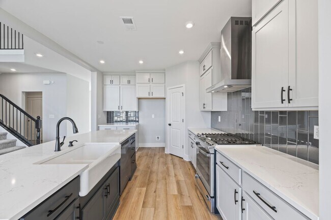 72 Clear Lk Pkwy in Hoschton, GA - Building Photo - Building Photo