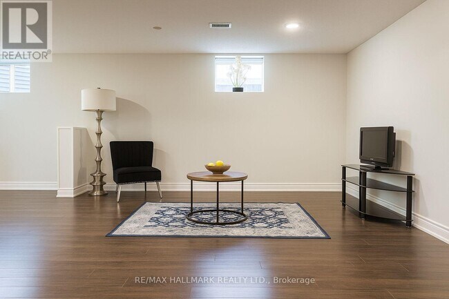 92 Weldrick Rd E in Richmond Hill, ON - Building Photo - Building Photo