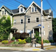 6202 Walnut St in Pittsburgh, PA - Building Photo - Building Photo
