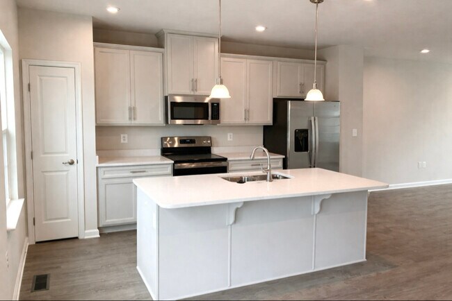 8820 Stevenson Ln in Spotsylvania, VA - Building Photo - Building Photo