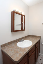 Country Glenn Apartments in Grand Island, NY - Building Photo - Interior Photo