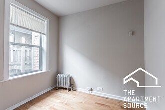 5670 N Ridge Ave in Chicago, IL - Building Photo - Building Photo