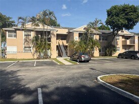 1971 NW 96th Ter, Unit 9G in Pembroke Pines, FL - Building Photo
