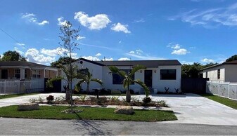 170 W 58th St in Hialeah, FL - Building Photo