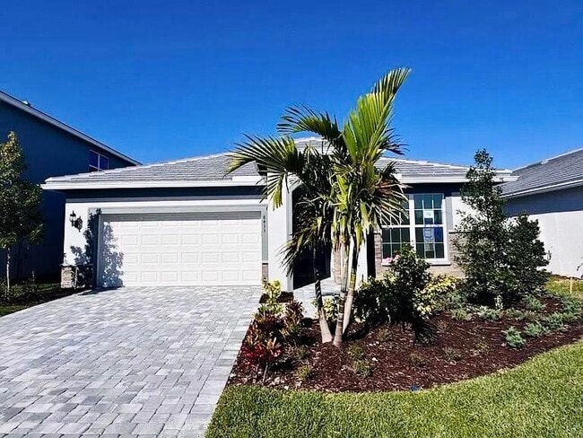 8433 Beagle Ter in Vero Beach, FL - Building Photo - Building Photo