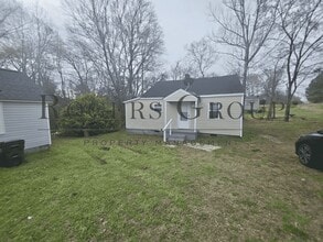 305 Perry St in Louisburg, NC - Building Photo - Building Photo