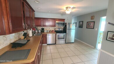 384 Euclid Ave in Daytona Beach, FL - Building Photo - Building Photo