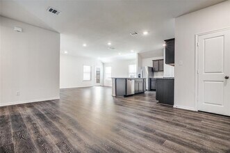 6212 Ballenger Rd in Aubrey, TX - Building Photo - Building Photo
