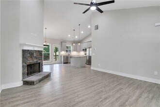 9290 Long Hollow Rd in Gainesville, GA - Building Photo - Building Photo