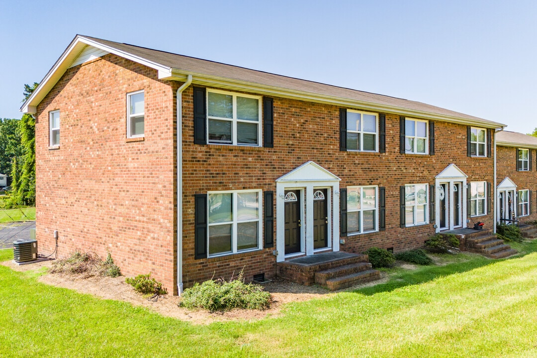 Lionchase Apartments in Thomasville, NC - Foto de edificio