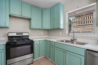 255 Brackin St, Unit B in Crestview, FL - Building Photo - Building Photo