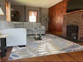 1626 Williston Rd in South Burlington, VT - Building Photo