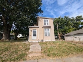3122 N 10th St in St. Joseph, MO - Building Photo