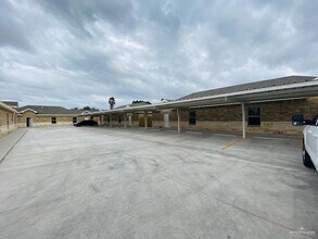 5601 Nightingale Ave, Unit 2 in McAllen, TX - Building Photo - Building Photo