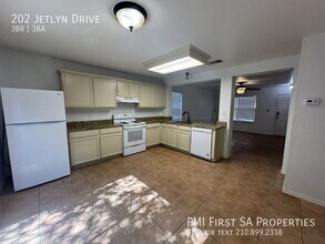 202 Jetlyn Dr in San Antonio, TX - Building Photo - Building Photo