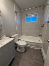 652 E Main St in Plainfield, IN - Foto de edificio - Building Photo