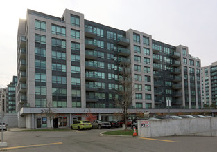 Majestic Court Condominiums in Markham, ON - Building Photo - Building Photo