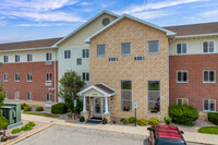 Fox Village Apartments in Menasha, WI - Building Photo - Building Photo