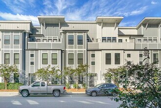 4565 Mixson Ave in North Charleston, SC - Foto de edificio - Building Photo