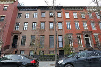 91 Leroy St in New York, NY - Building Photo - Building Photo