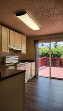 2406 Oak Dr in Steilacoom, WA - Building Photo - Building Photo