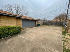 1714 Crescent Dr in Sherman, TX - Building Photo - Building Photo
