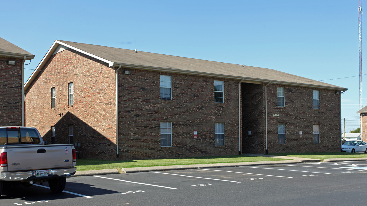 Stateline Apartments in Oak Grove, KY - Building Photo