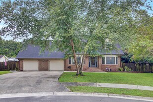 8000 Eberly Ave in North Charleston, SC - Building Photo