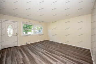 1808 Drenik Dr in Wickliffe, OH - Building Photo - Building Photo
