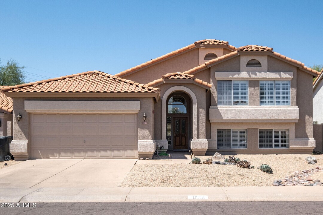 8842 E Palm Ridge Dr in Scottsdale, AZ - Foto de edificio