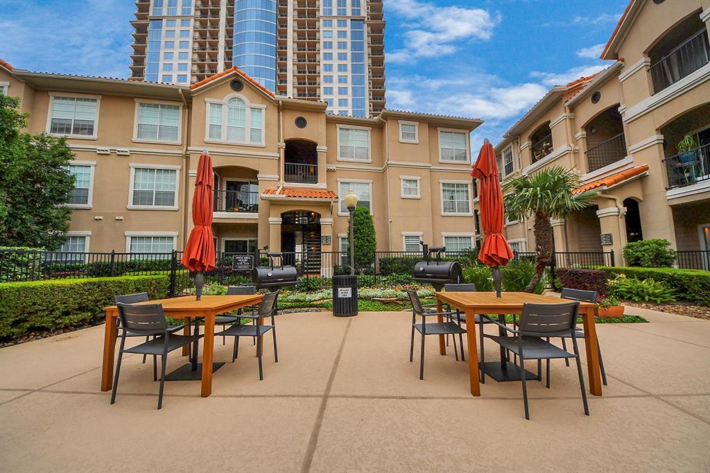 3231 Allen Pkwy in Houston, TX - Building Photo