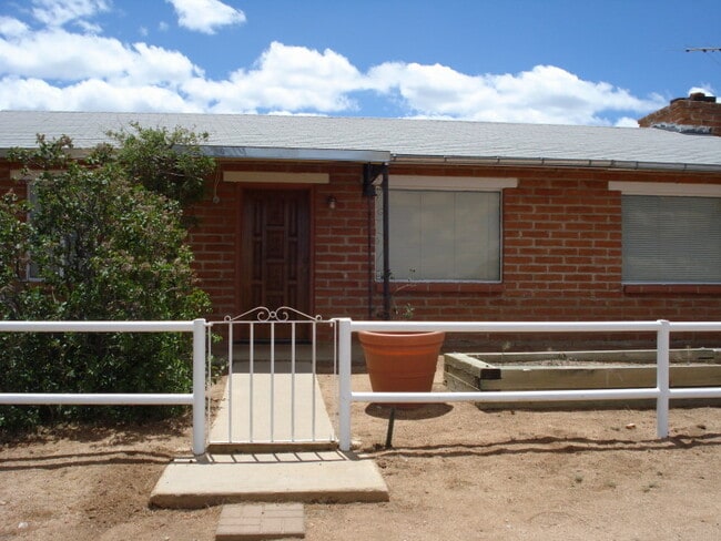 2983 W Twin Buttes Trl in Benson, AZ - Building Photo - Building Photo