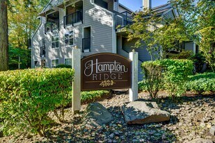 Hampton Ridge Apartments in Tigard, OR - Building Photo