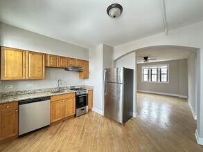 901 Green Bay Rd, Unit J00P in Winnetka, IL - Building Photo - Building Photo