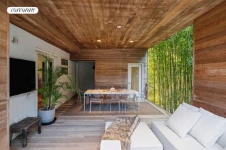 10 Three Mile Harbor Hog Creek Rd in East Hampton, NY - Foto de edificio - Building Photo