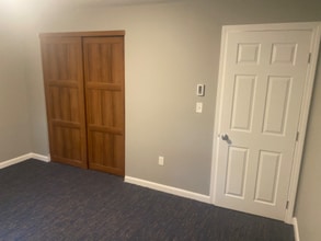 297 Ashland Ave in Southbridge, MA - Building Photo - Building Photo