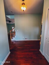 4 Elizabeth Ct in Clifton Park, NY - Building Photo - Building Photo