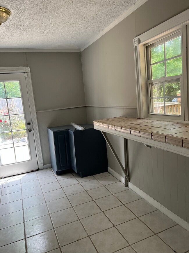 15033 US-80 in Shorter, AL - Building Photo - Building Photo