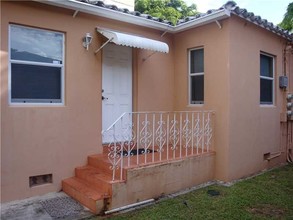 1105-1107 S 19th Ave in Hollywood, FL - Building Photo - Building Photo