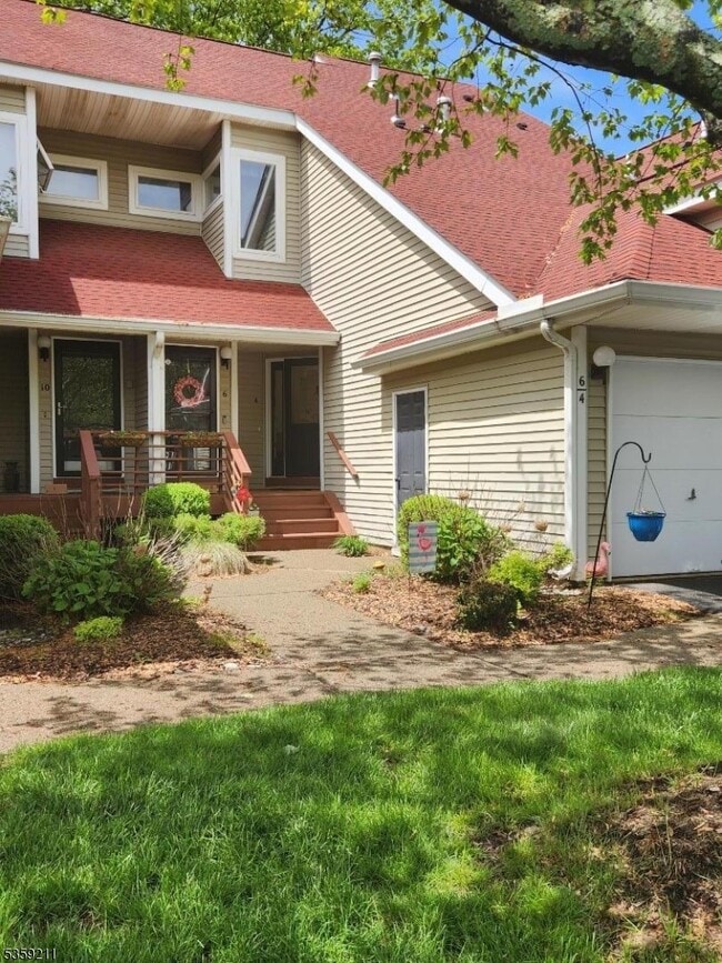 property at 4 Petersburg Ct