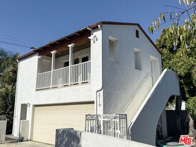 2119 Kelton Ave in Los Angeles, CA - Building Photo