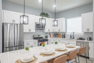 2214 Des Chaumes St in Houston, TX - Building Photo - Building Photo